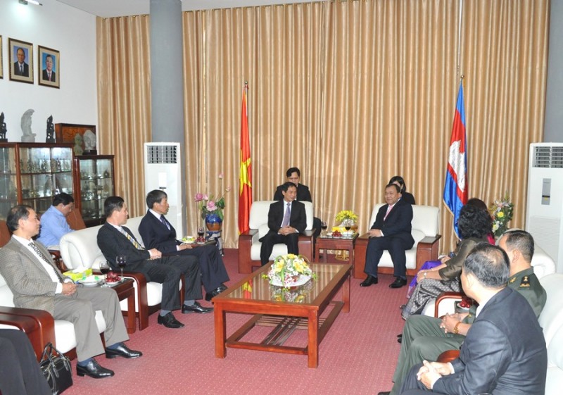 bo ngoai giao chuc tet chol chnam thmay cua campuchia