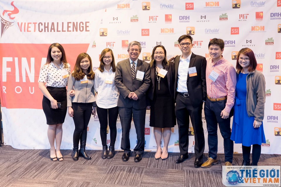 Đại sứ Phạm Quang Vinh tham gia các hoạt động của sinh viên Việt Nam tại Hoa Kỳ tin nhap 20170405160238