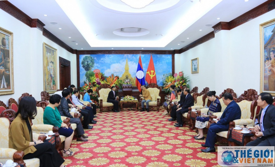 lanh dao bo ngoai giao chuc mung tet lao