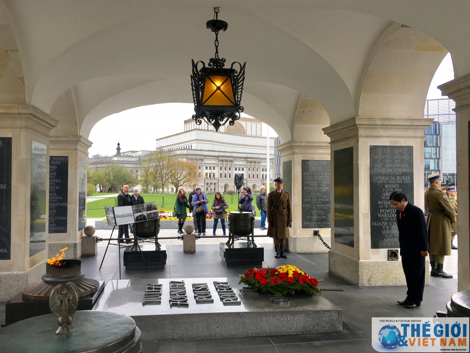 dai su vu dang dung trinh quoc thu tai ba lan