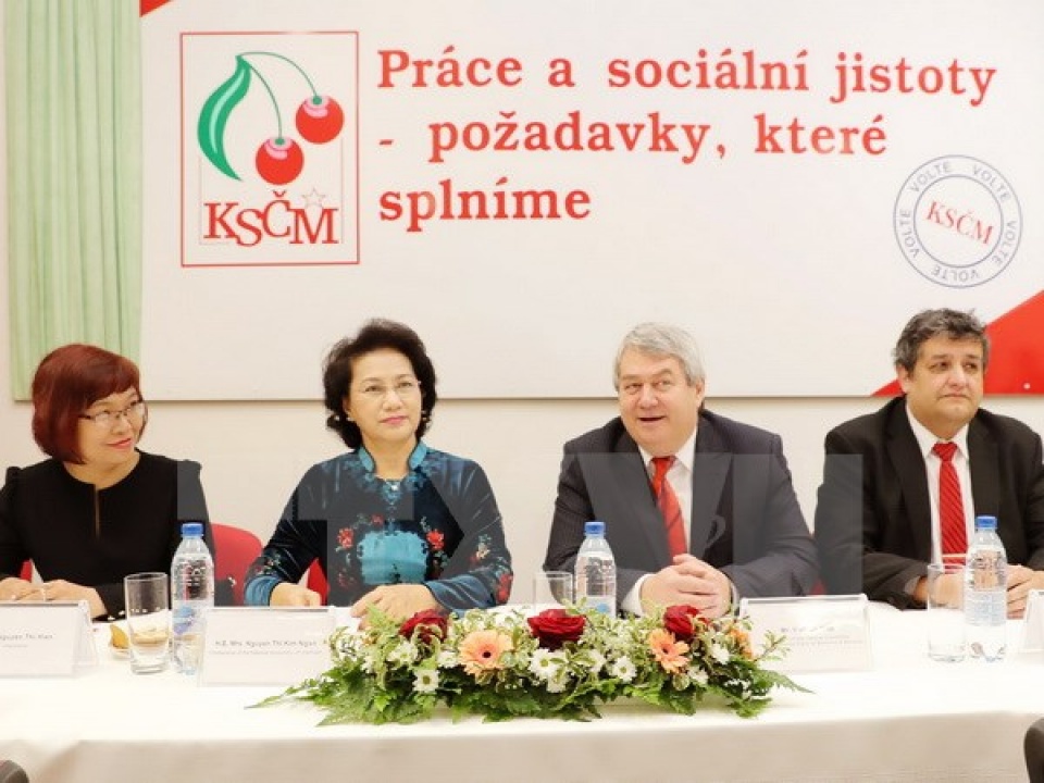 Chủ tịch Quốc hội gặp Chủ tịch Đảng Cộng sản Czech- Morava tin nhap 20170412223038