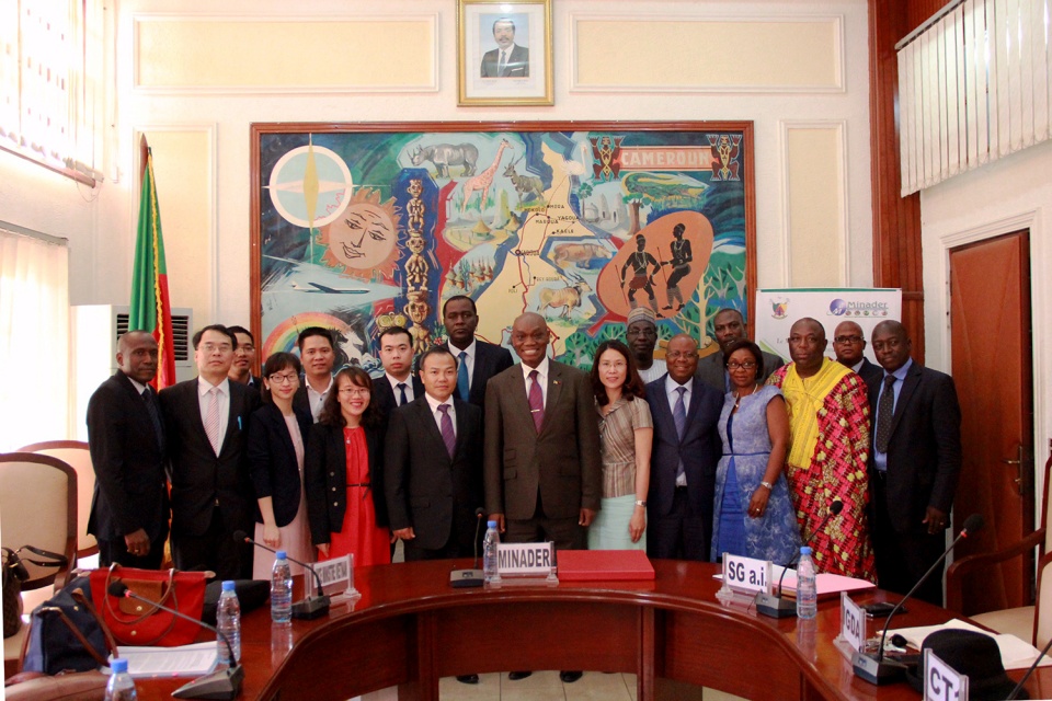 Đặc phái viên Chủ tịch nước, Thứ trưởng Ngoại giao Vũ Hồng Nam thăm Cameroon tin nhap 20170413152536