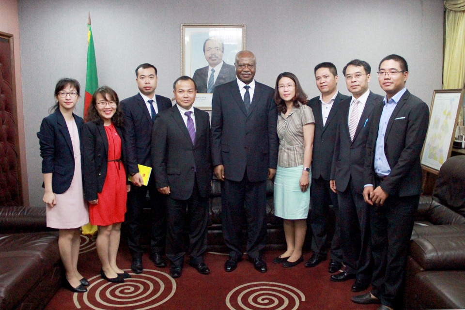 Đặc phái viên Chủ tịch nước, Thứ trưởng Ngoại giao Vũ Hồng Nam thăm Cameroon tin nhap 20170413152536