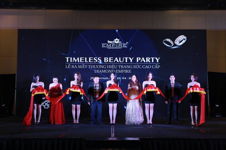 ra mat thuong hieu kim cuong cao cap diamond empire