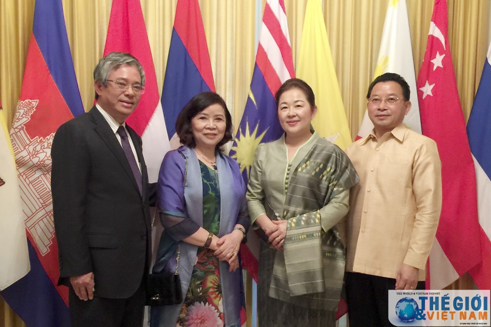 dai su viet nam tai hoa ky chuc mung tet co truyen cua lao