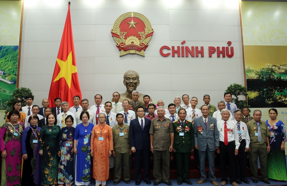 Phó Thủ tướng Vũ Đức Đam tiếp đoàn đại biểu người có công tỉnh Khánh Hòa tin nhap 20170419065602