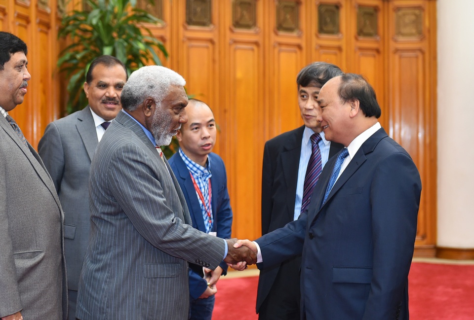 Thủ tướng Nguyễn Xuân Phúc tiếp xã giao khách quốc tế tin nhap 20170420225008