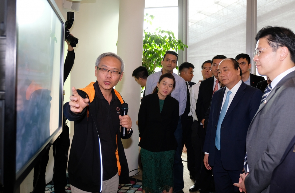 Thủ tướng gặp gỡ, lắng nghe các nhà khoa học, trí thức tại Singapore tin nhap 20180426225012