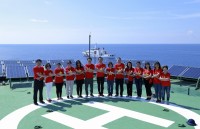 bo ngoai giao trao giay phep mo van phong thuong tru cho dai phat thanh quoc te trung quoc