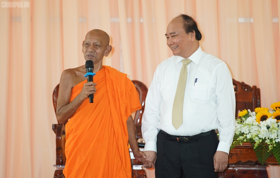 Thủ tướng thăm hỏi, chúc tết Học viện Phật giáo Nam tông Khmer thu tuong tham hoi chuc tet hoc vien phat giao nam tong khmer