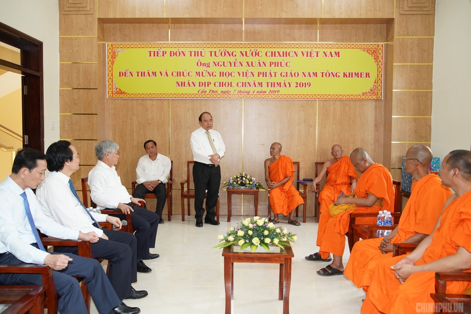 Thủ tướng thăm hỏi, chúc tết Học viện Phật giáo Nam tông Khmer thu tuong tham hoi chuc tet hoc vien phat giao nam tong khmer