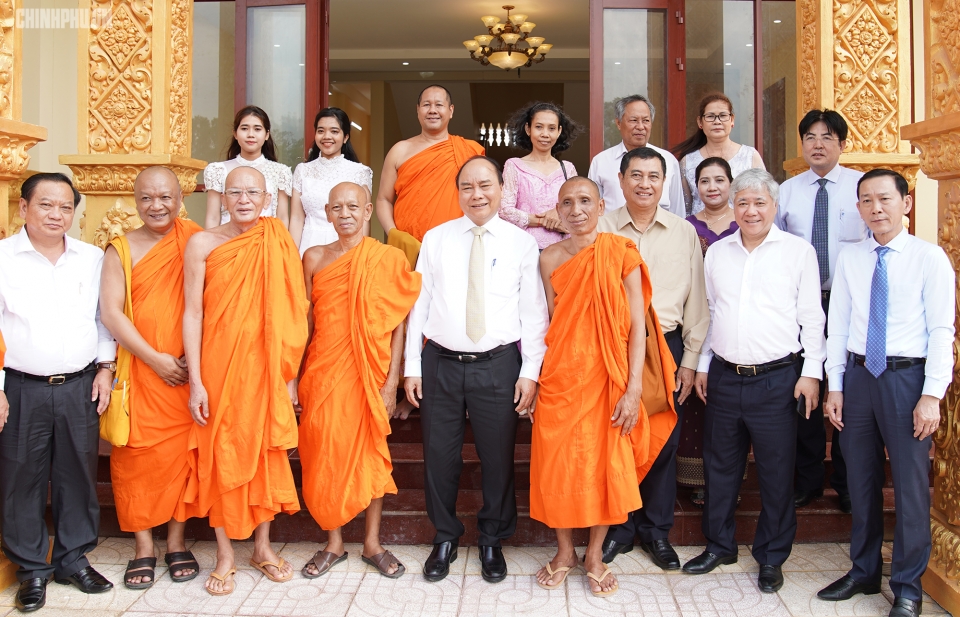 Thủ tướng thăm hỏi, chúc tết Học viện Phật giáo Nam tông Khmer thu tuong tham hoi chuc tet hoc vien phat giao nam tong khmer