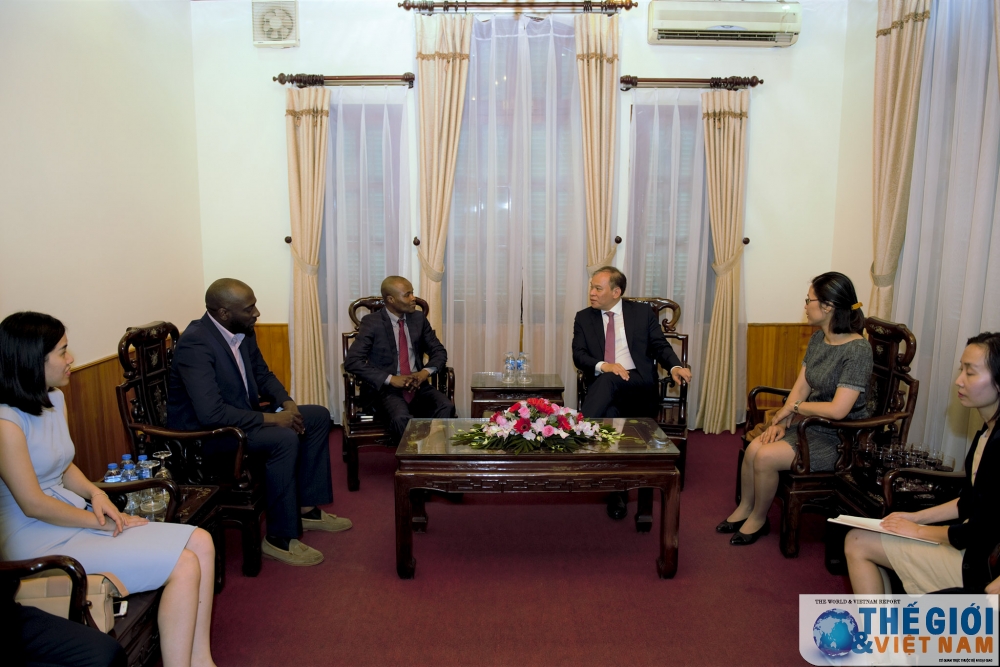 Tin từ Cục Lãnh sự: Việt Nam bổ nhiệm Lãnh sự danh dự tại Cameroon tin tu cuc lanh su viet nam bo nhiem lanh su danh du tai cameroon