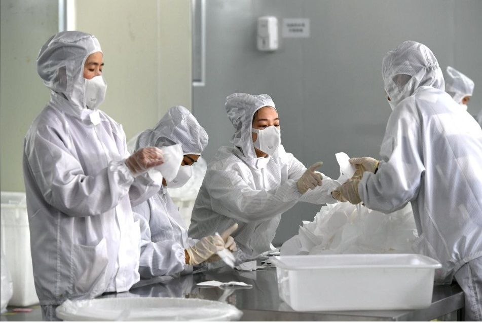 covid 19 trung quoc chong toi pham lien quan do bao ho y te