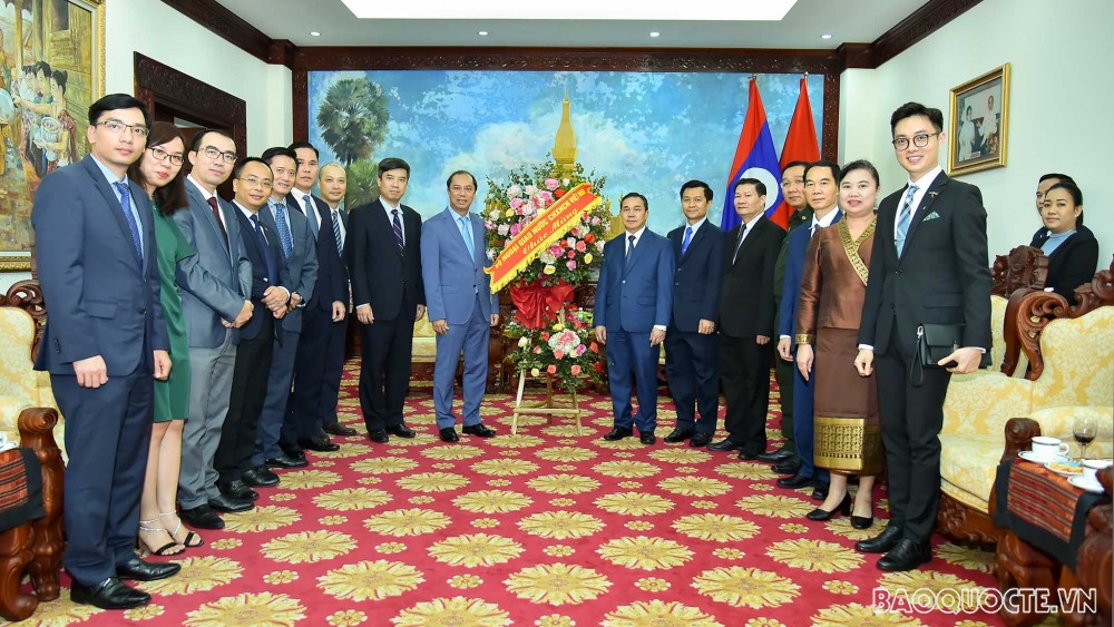 Thứ trưởng Ngoại giao Nguyễn Quốc Dũng chúc Tết cổ truyền Bunpimay Nhân dân các dân tộc Lào
