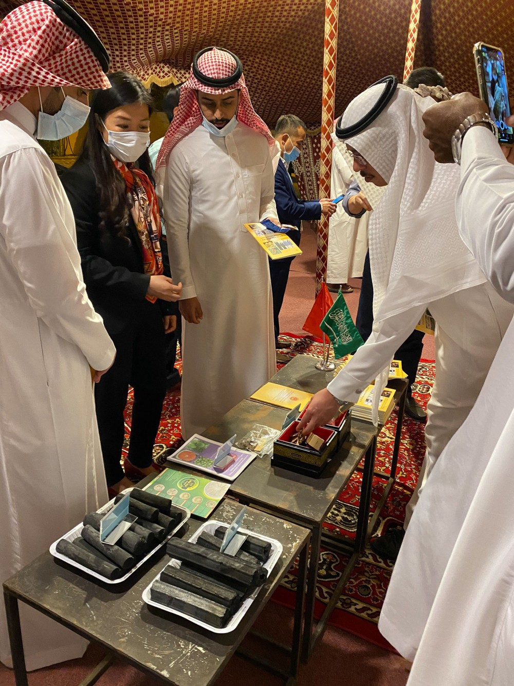 Đại sứ Vũ Viết Dũng thăm, làm việc, xúc tiến thương mại - đầu tư tại tỉnh Qassim, Saudi Arabia