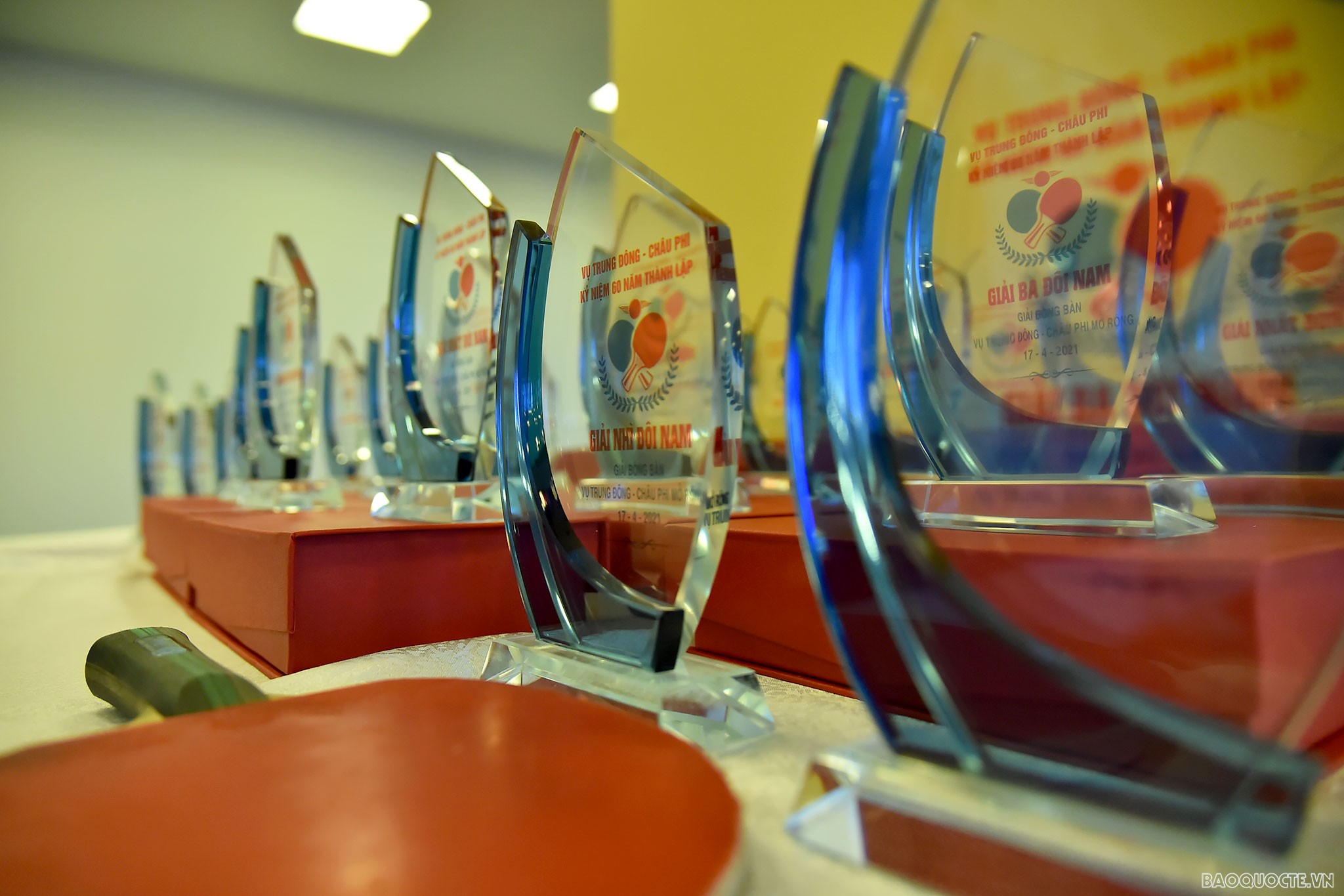 Trong một ngày thi đấu sôi nổi, các vận động viên đã được chia bảng thi đấu theo các nội dung: đơn Nam, đơn Nữ, đôi Nam, đôi Nam Nữ…