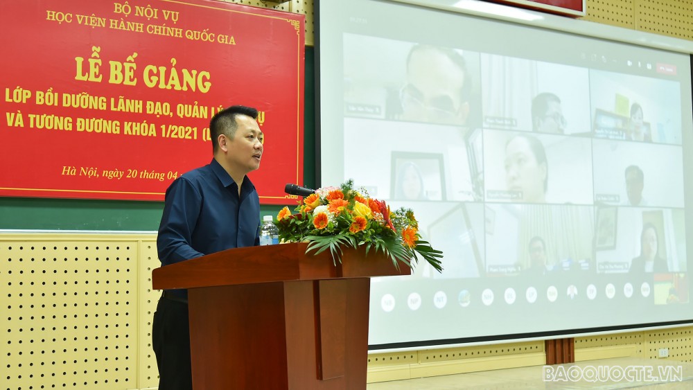 Bế giảng Lớp bồi dưỡng lãnh đạo, quản lý cấp Vụ dành cho các cơ quan đại diện Việt Nam ở nước ngoài