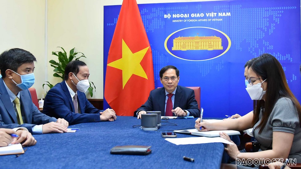 Bộ trưởng Ngoại giao Việt Nam-Nhật Bản điện đàm trao đổi hợp tác song phương và vấn đề khu vực