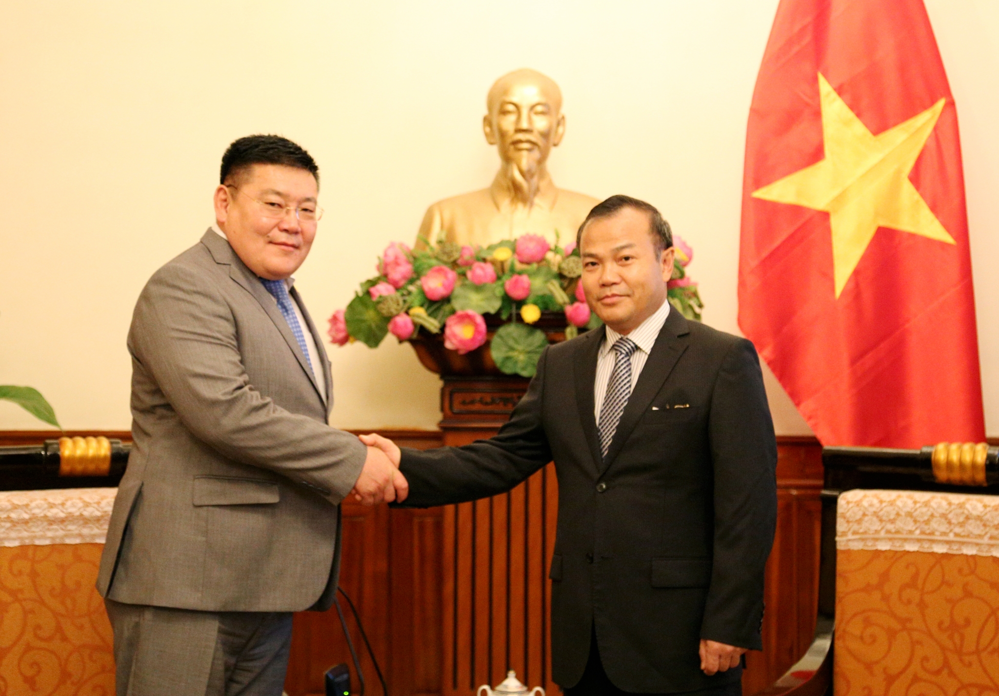 Việt Nam - Mông Cổ: Tăng cường hoạt động phục vụ ngoại giao đoàn viet nam mong co tang cuong hoat dong phuc vu ngoai giao doan