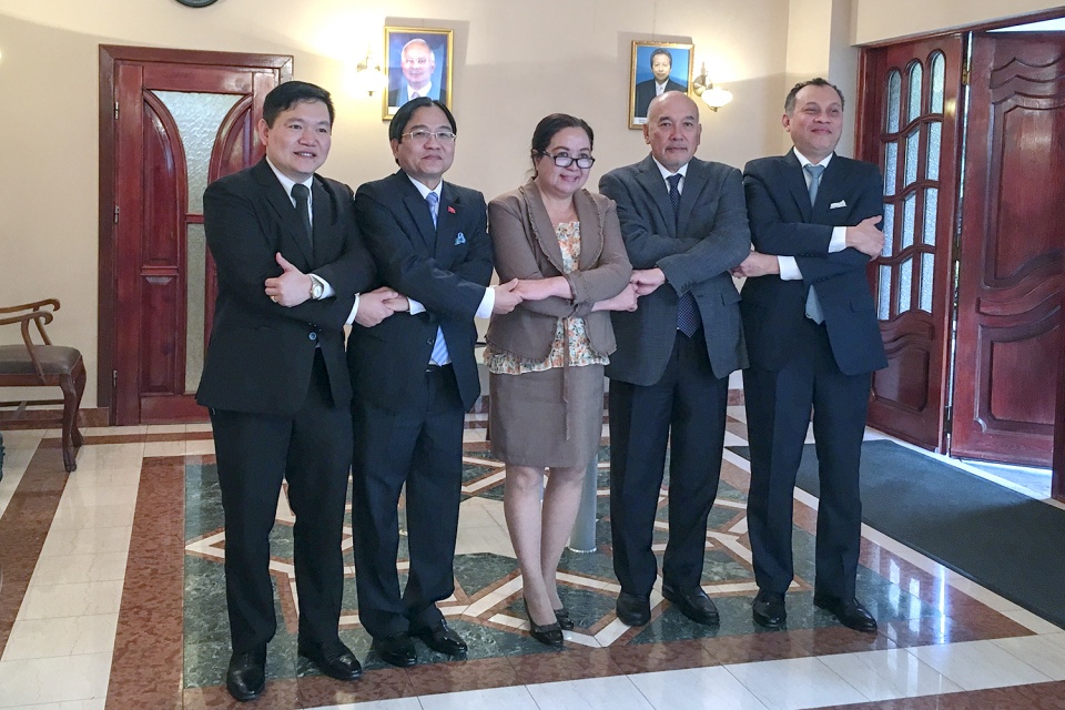 hop ban ve hoat dong ky niem 50 nam thanh lap asean tai ba lan