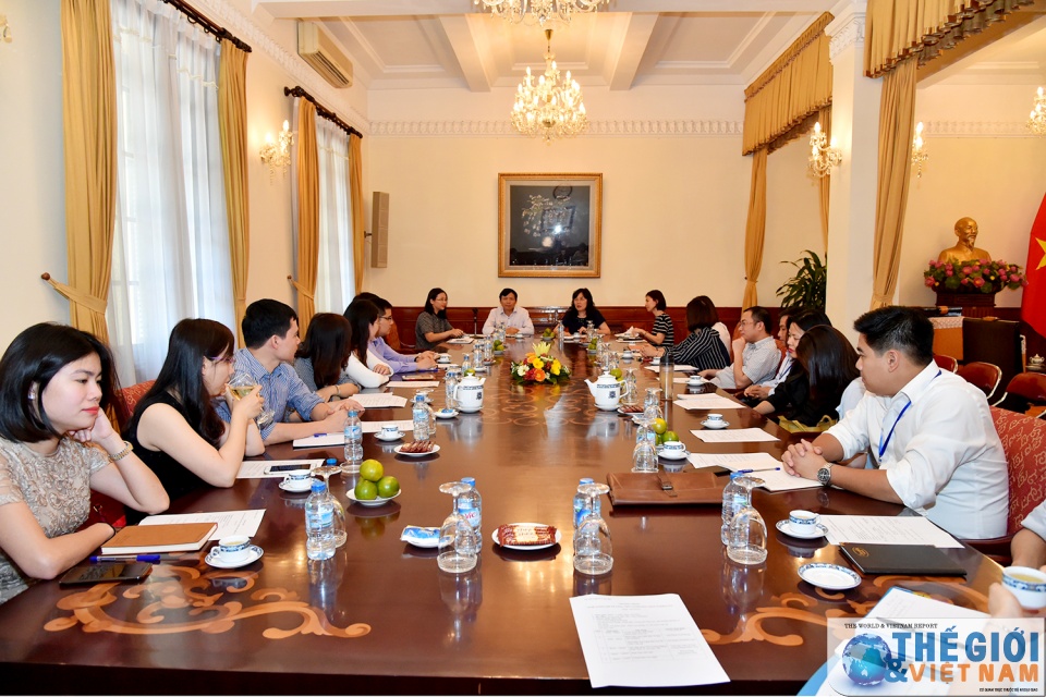 chuyen ve lop hoc dac biet lan dau tien duoc to chuc o bo ngoai giao