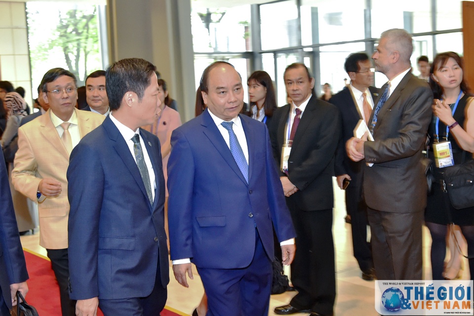 khai mac hoi nghi bo truong phu trach thuong mai apec lan thu 23