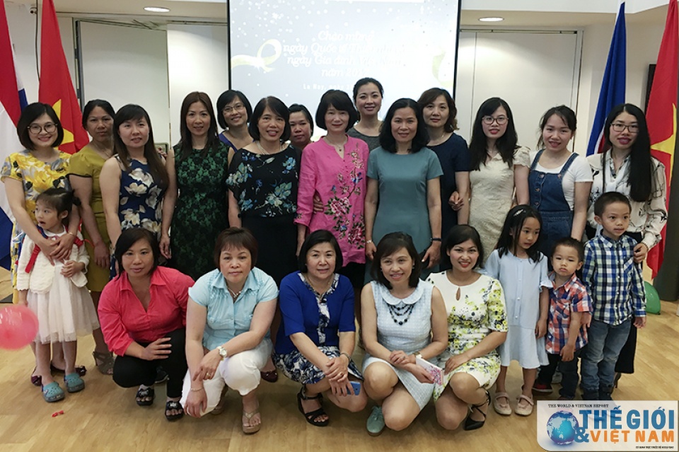 Mừng ngày Quốc tế thiếu nhi 1/6 và ngày Gia đình Việt Nam 28/6 tại Hà Lan mung ngay quoc te thieu nhi 16 va ngay gia dinh viet nam 286 tai ha lan