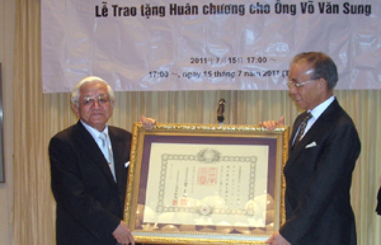 vo van sung mot nha ngoai giao ky cuu tung trai