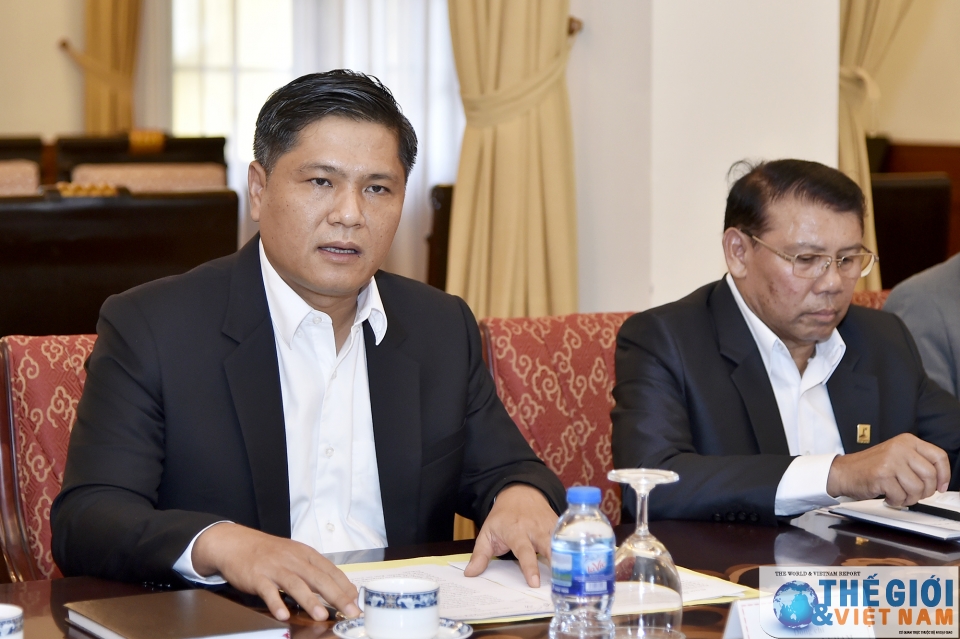 trao doi kinh nghiem xay dung luat co quan dai dien giua viet nam lao