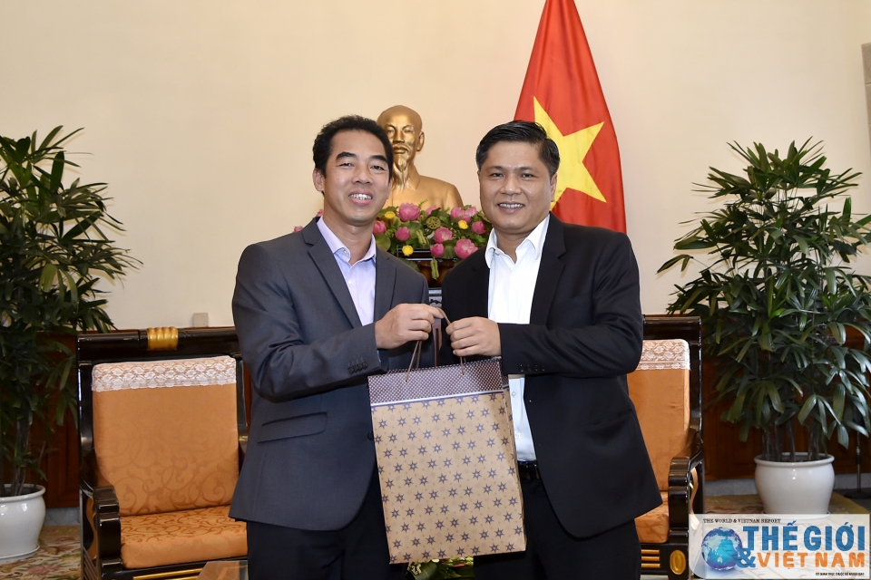 trao doi kinh nghiem xay dung luat co quan dai dien giua viet nam lao