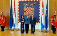 Đại sứ Nguyễn Tiến Thức trình Quốc thư lên Tổng thống Croatia