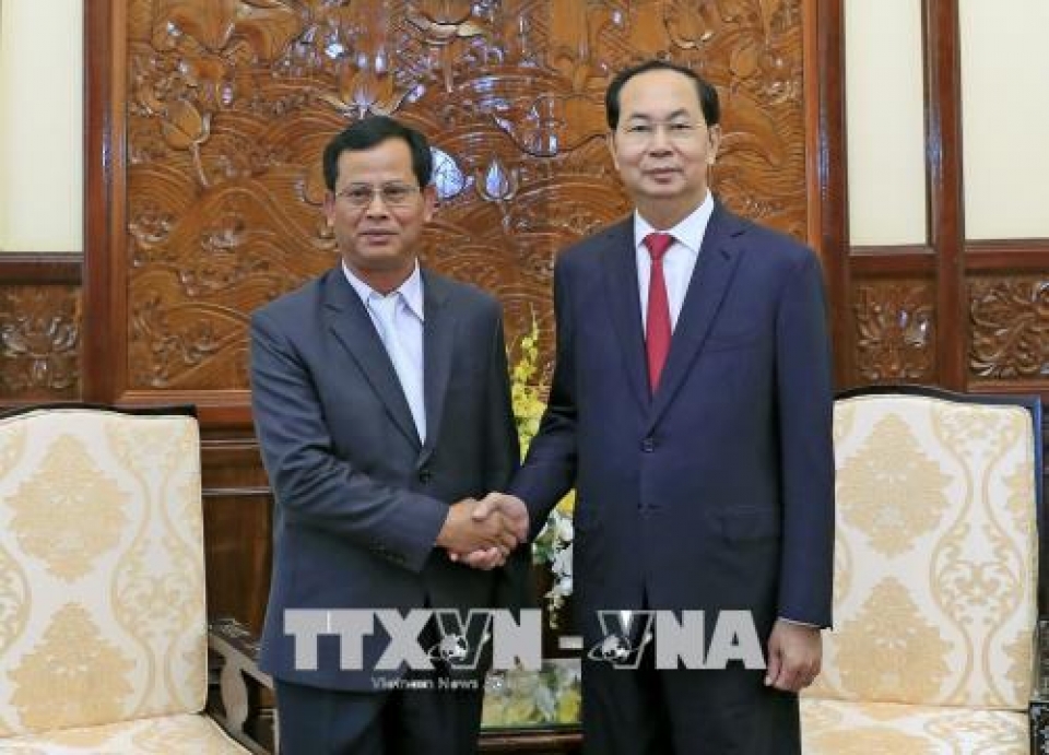 chu tich nuoc tiep thu truong bo an ninh lao