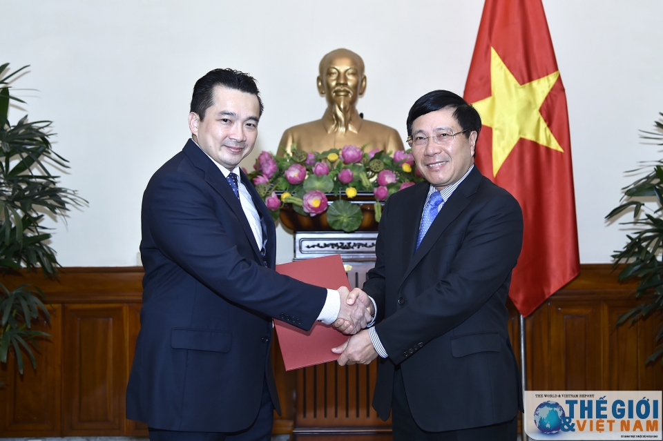 bo ngoai giao trao quyet dinh bo nhiem 03 vu truong