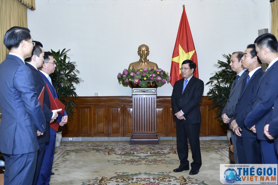 bo ngoai giao trao quyet dinh bo nhiem 03 vu truong