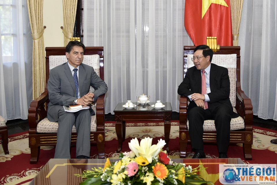 pho thu tuong pham binh minh tiep dai su hy lap