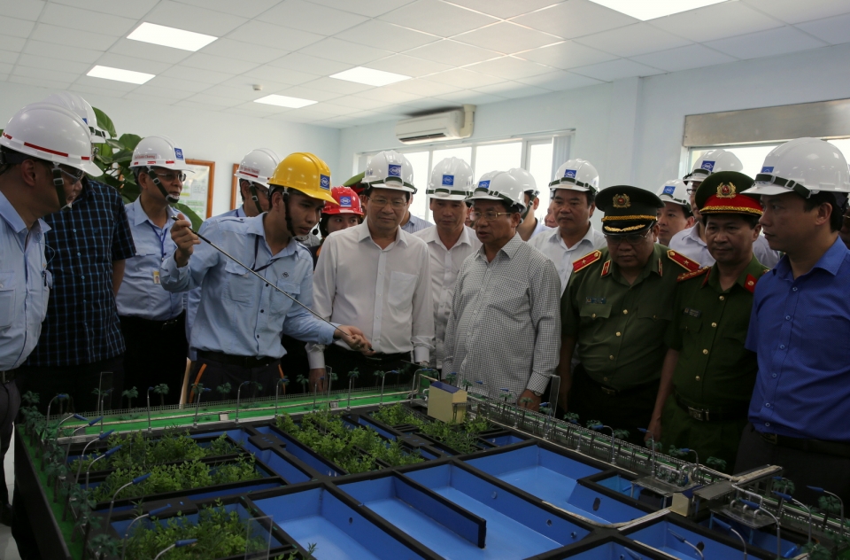 Phó Thủ tướng Trịnh Đình Dũng kiểm tra hệ thống nước thải tại Formosa tin nhap 20180516223009