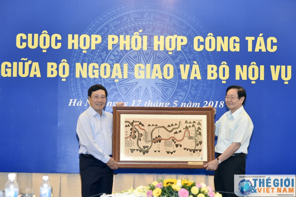 cuoc hop phoi hop cong tac giua bo ngoai giao va bo noi vu