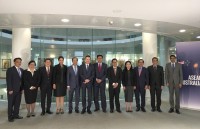 huong toi xay dung mot asean tu cuong va sang tao