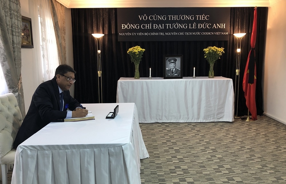 le vieng nguyen chu tich nuoc le duc anh tai tho nhi ky