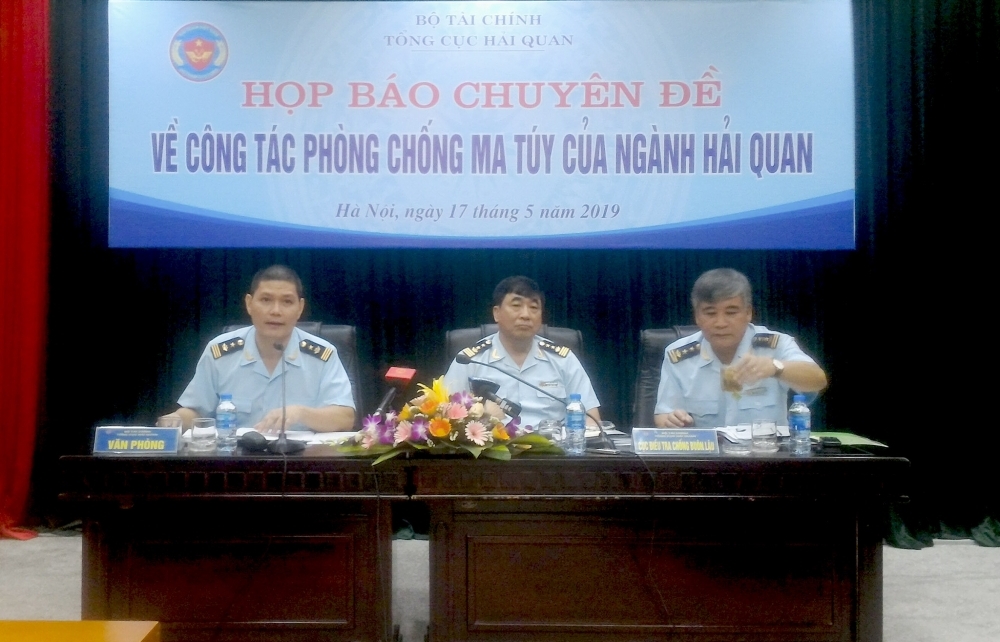 ma tuy nup bong hoat dong xuat nhap khau vao viet nam