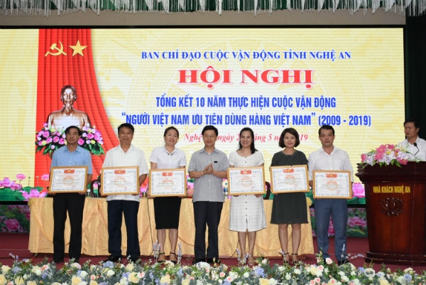 nghe an tong ket 10 nam cuoc van dong nguoi viet nam uu tien dung hang viet nam