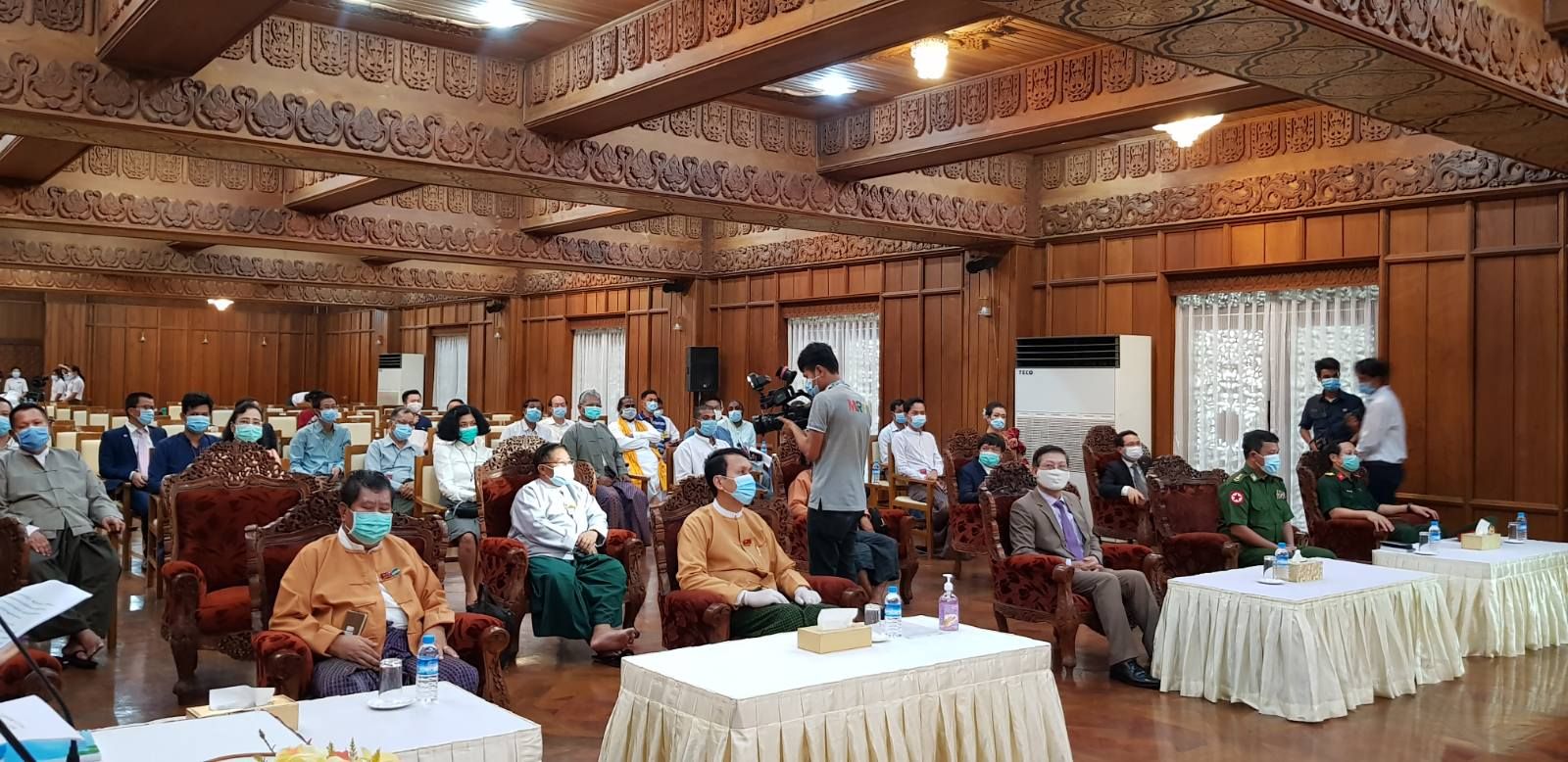 dai su quan va cong dong nguoi viet tai myanmar ung ho vung yangon chong dich covid 19