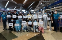 thu truong ngoai giao to anh dung tra loi ve viec dua cong dan viet nam tu cac vung dich covid 19 ve nuoc