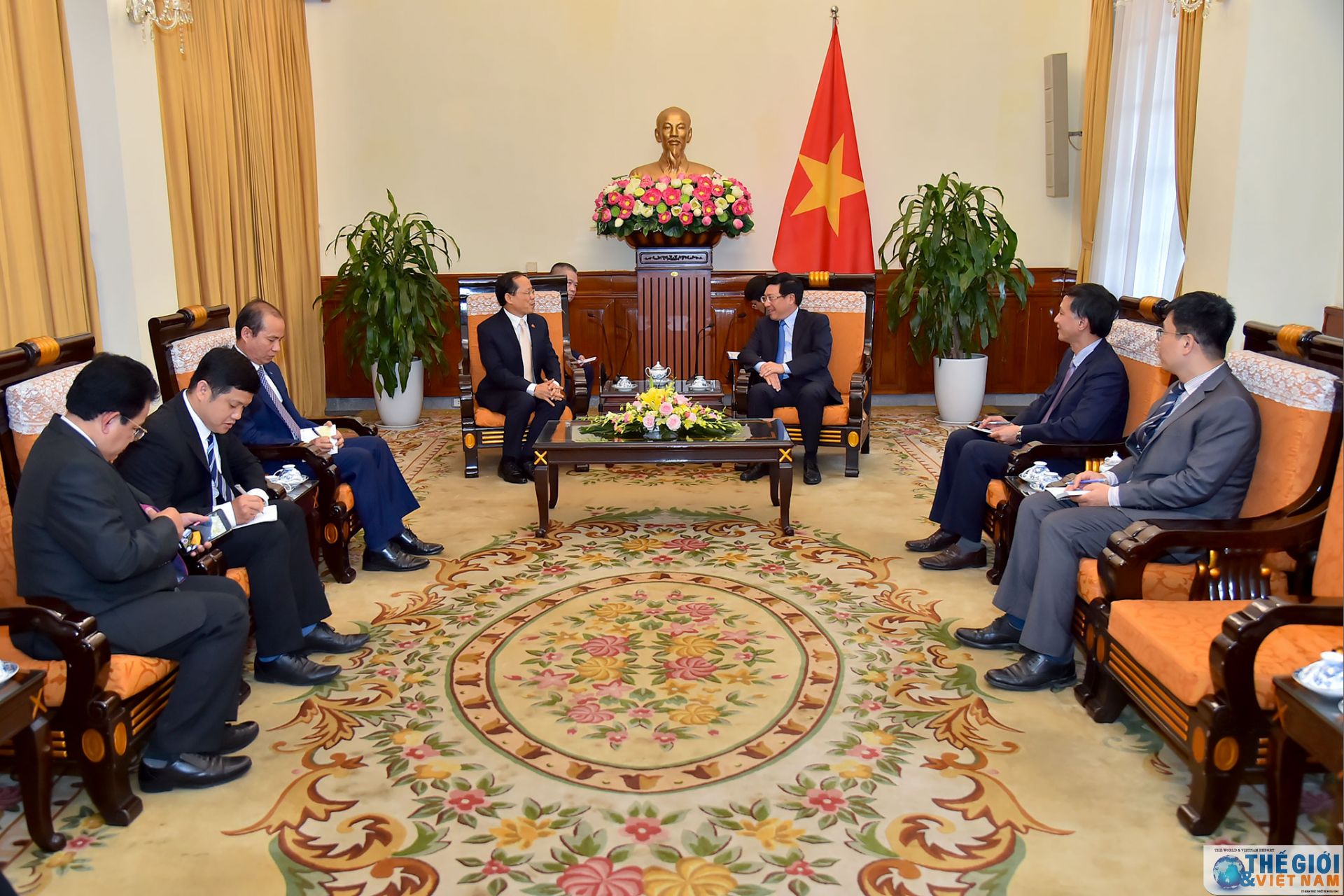 pho thu tuong pham binh minh viet nam coi trong va uu tien tang cuong hop tac voi campuchia