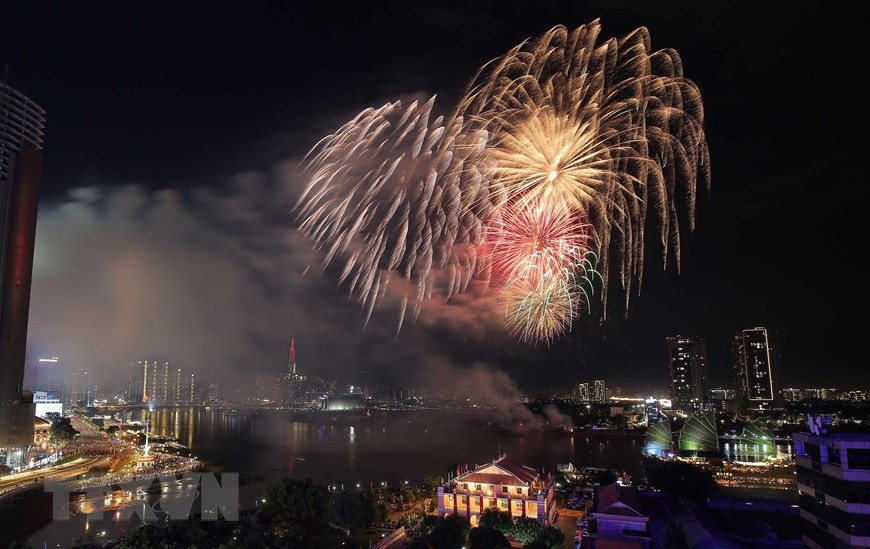 Hai năm qua, nhiều lần TP HCM lên kế hoạch bắn pháo hoa vào lễ 30/4, Tết dương lịch, Tết âm lịch, song phút cuối phải hoãn do lo ngại dịch bùng phát.