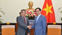 Bộ trưởng Ngoại giao Bùi Thanh Sơn đề nghị Philippines tiếp tục dành ưu tiên nhập khẩu gạo Việt Nam