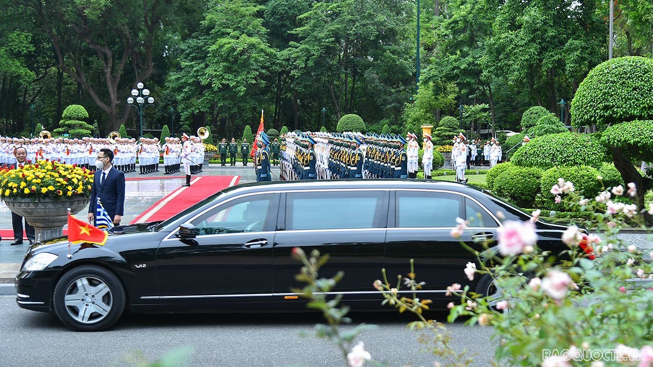 Toàn cảnh Lễ đón chính thức Tổng thống Hy Lạp Katerina Sakellaropoulou tại Phủ Chủ tịch