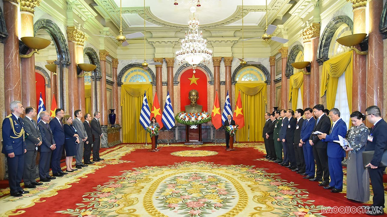 Toàn cảnh Lễ đón chính thức Tổng thống Hy Lạp Katerina Sakellaropoulou tại Phủ Chủ tịch