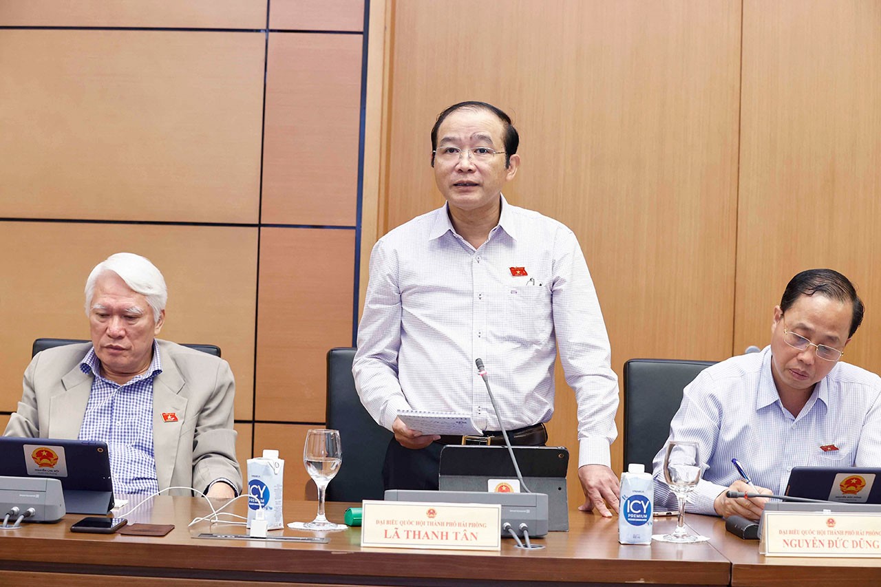 Đại biểu Quốc hội Lã Thanh Tân (Hải Phòng) cho rằng cần là khuyến khích về mặt lợi ích cho các đối tượng thực hành tiết kiệm.